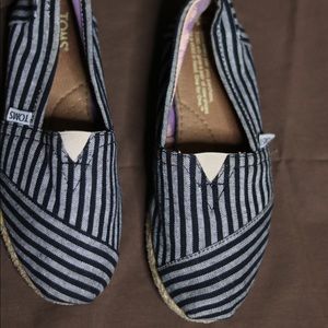 Toms Size Women 5
